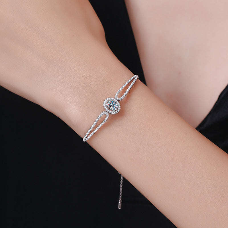 [LunaMar]"PIGEON'S EGG" TEARDROP MOISSANITE BRACELET
