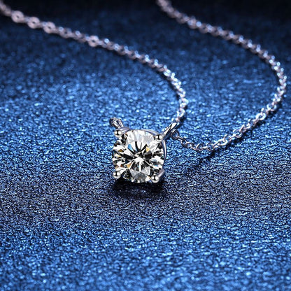[LunaMar]CLASSIC FOUR-PRONG SOLITAIRE MOISSANITE NECKLACE