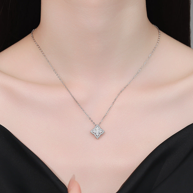 [LunaMar]STAR-CLOVER MOISSANITE NECKLACE