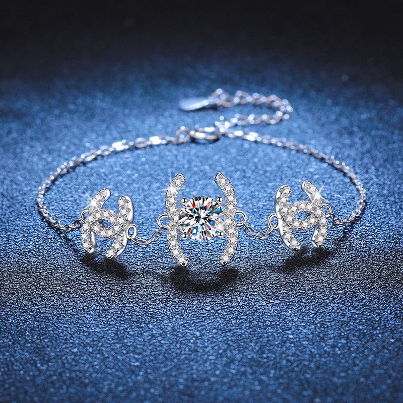 [LunaMar]CLASSIC INTERLOCKING MOISSANITE BRACELET