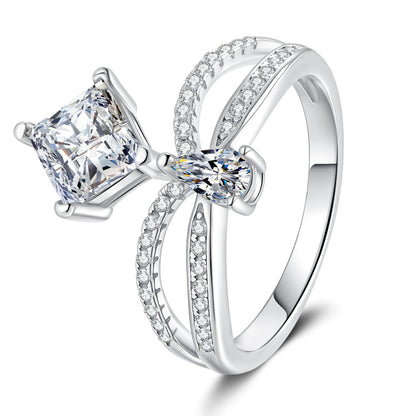 [LunaMar]ELEGANT DOUBLE-TWISTED MOISSANITE RING
