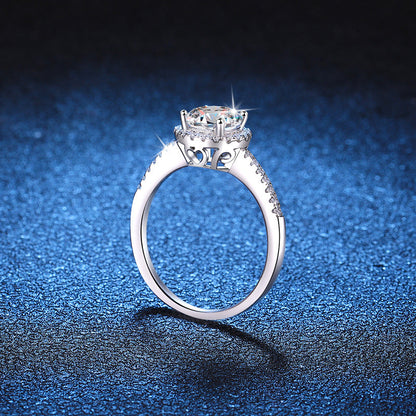 [LunaMar]RADIANT ROUND HALO MOISSANITE ENGAGEMENT RING