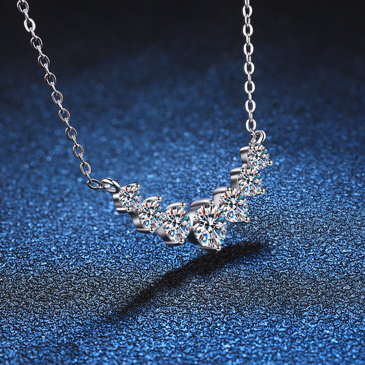 [LunaMar]MINIMALIST CURVED SMILE MOISSANITE NECKLACE
