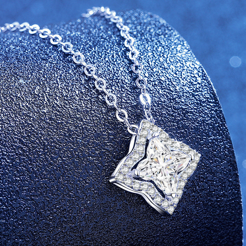 [LunaMar]STAR-CLOVER MOISSANITE NECKLACE