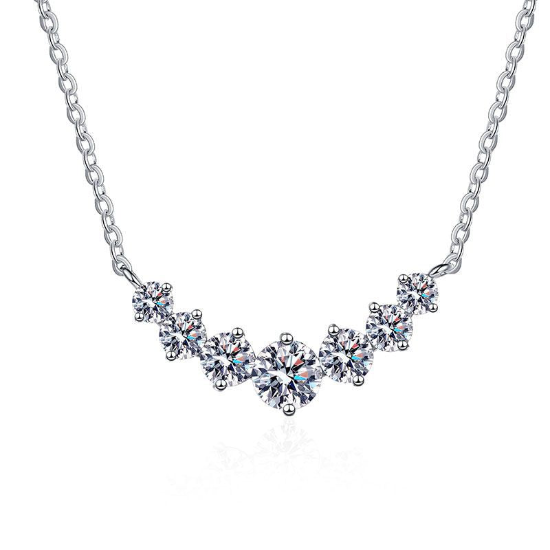 [LunaMar]MINIMALIST CURVED SMILE MOISSANITE NECKLACE