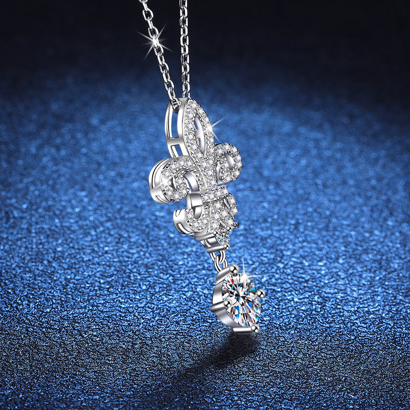 [LunaMar]ROYAL FLEUR-DE-LIS MOISSANITE PENDANT NECKLACE