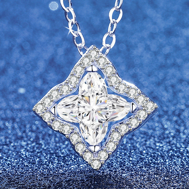 [LunaMar]STAR-CLOVER MOISSANITE NECKLACE