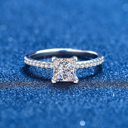 [LunaMar]ELEGANT PRINCESS CUT MOISSANITE ENGAGEMENT RING