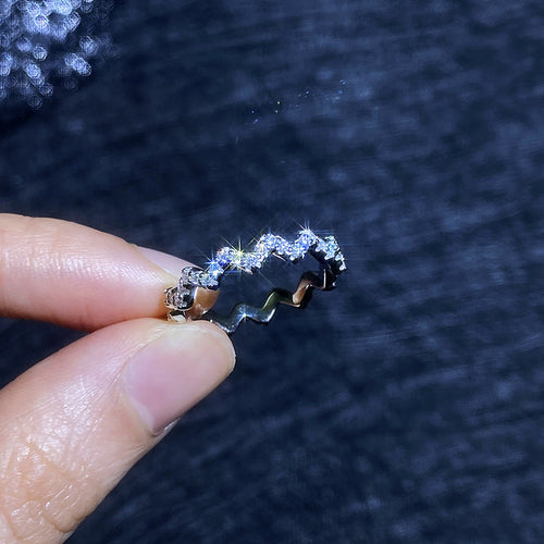 [LunaMar]CHIC WAVY MOISSANITE ETERNITY RING