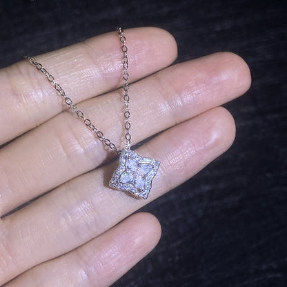 [LunaMar]STAR-CLOVER MOISSANITE NECKLACE
