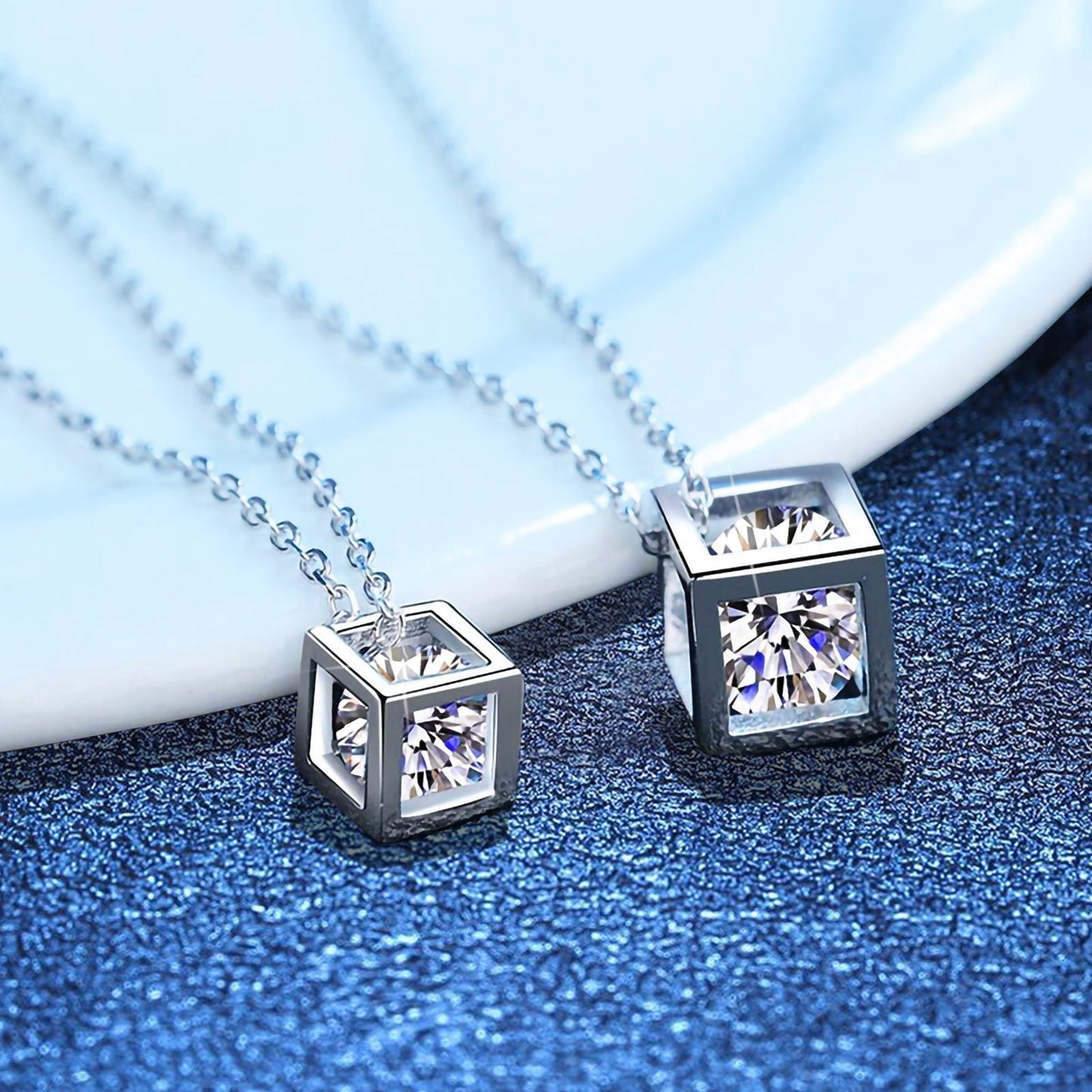 [LunaMar]GEOMETRIC SUGAR-CUBE MOISSANITE NECKLACE