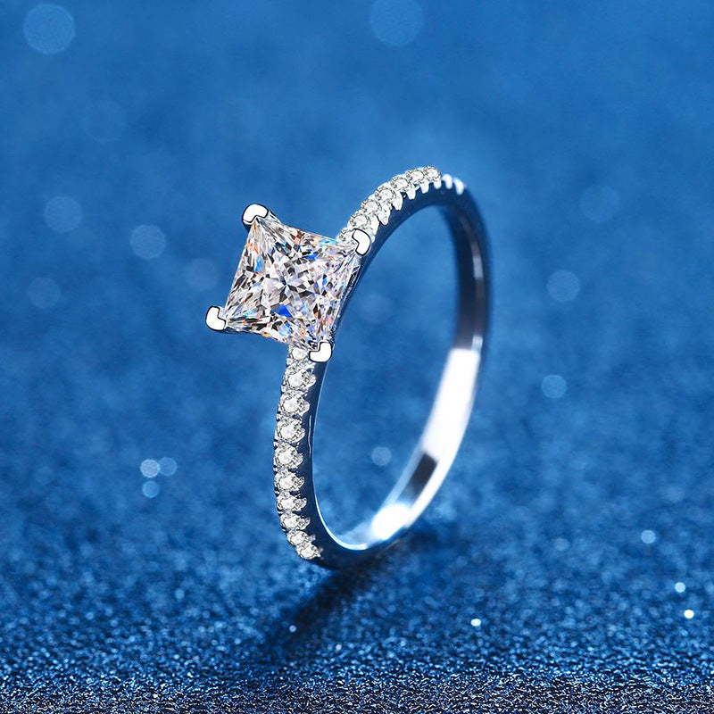 [LunaMar]ELEGANT PRINCESS CUT MOISSANITE ENGAGEMENT RING