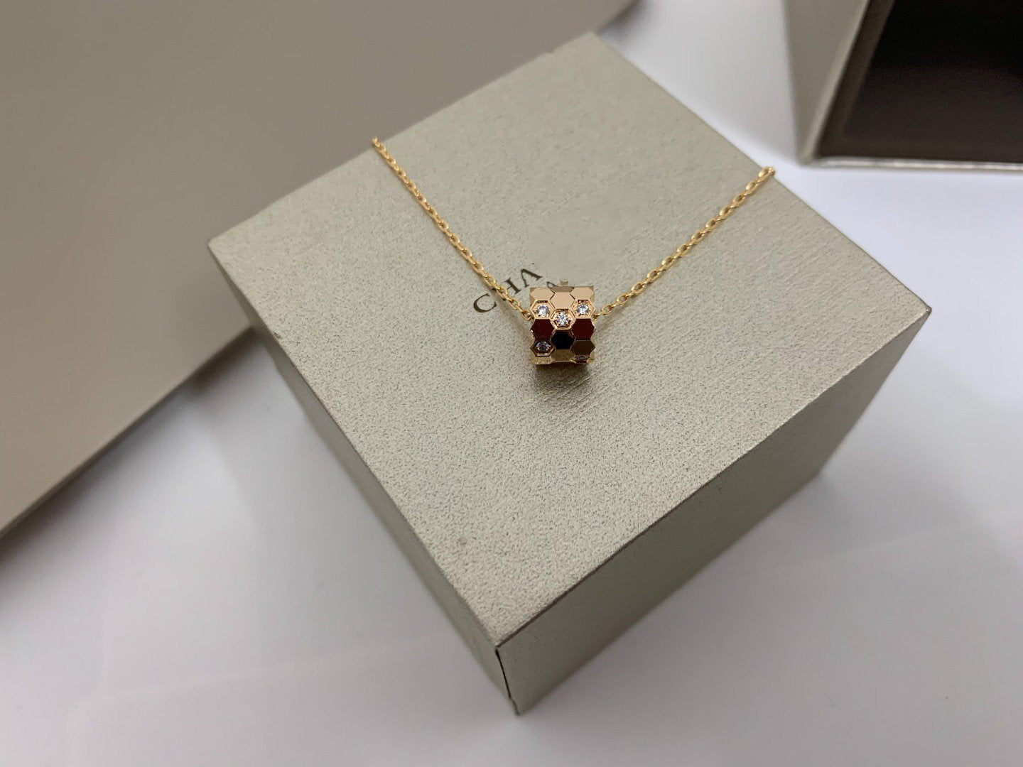 [LunaMar]BEE LOVE DIAMOND NECKLACE