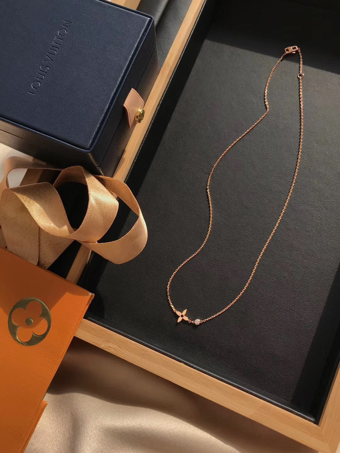 [LunaMar]BLOSSOM PENDANT ROSE GOLD AND DIAMOND