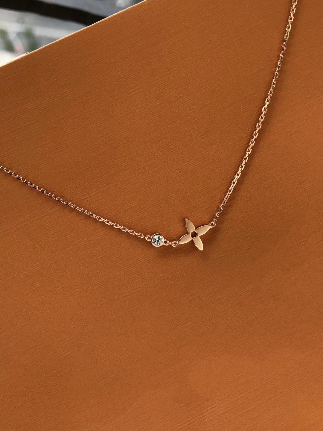 [LunaMar]BLOSSOM PENDANT ROSE GOLD AND DIAMOND