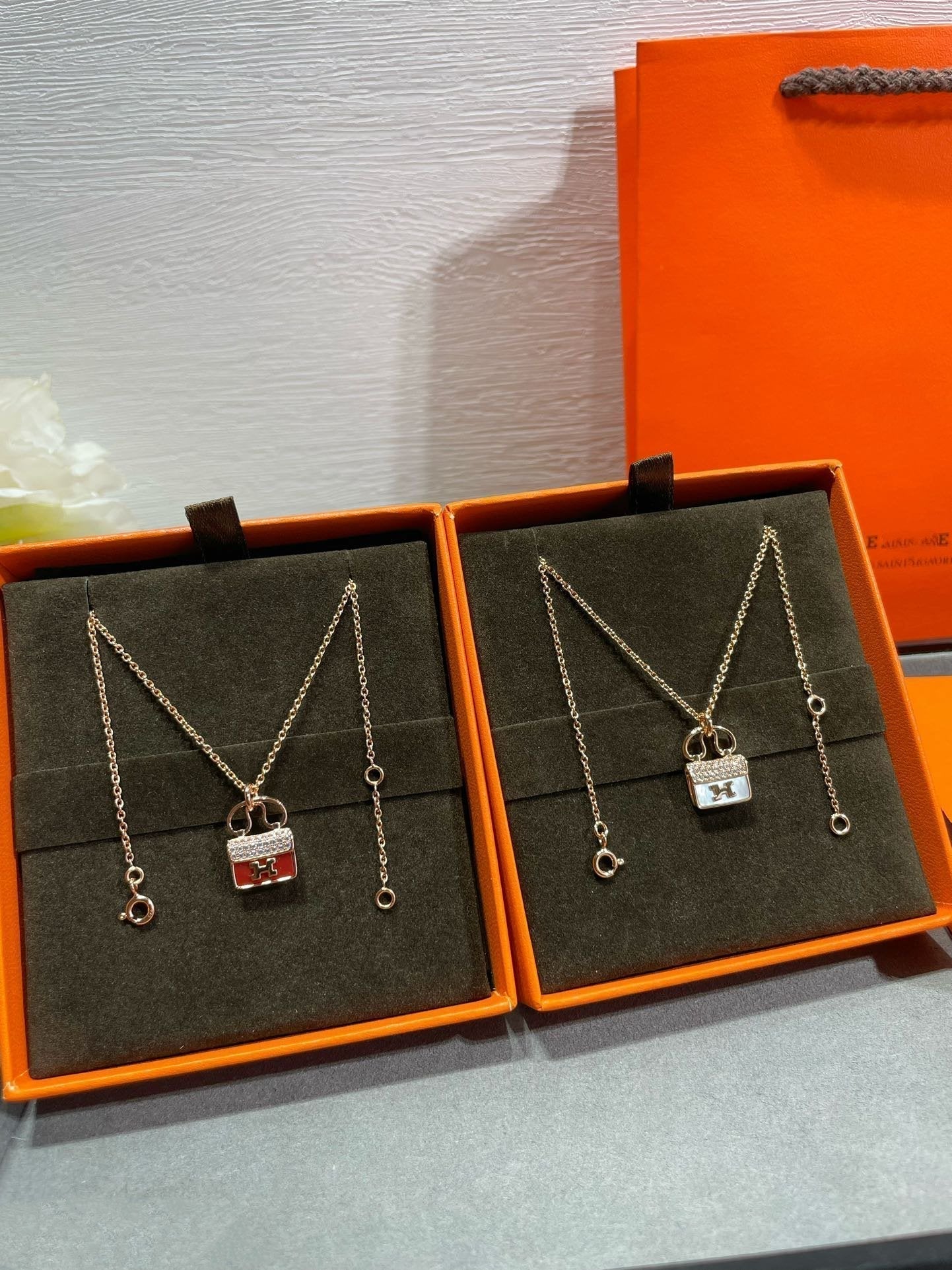 [LunaMar]H CIRCE MOISSANITE PENDANT NECKLACE GOLD