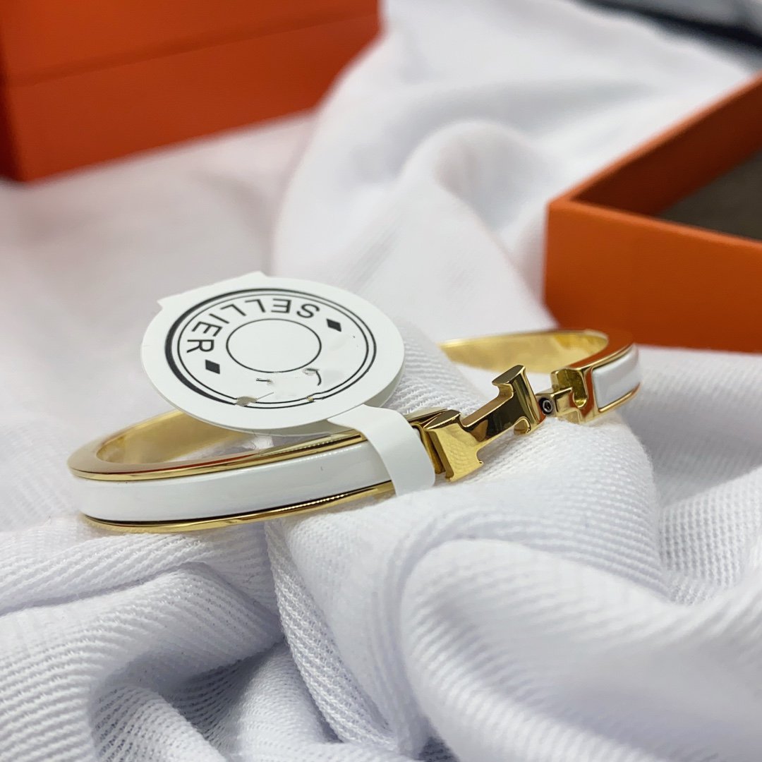 [LunaMar]CLASSIC HM CLIC WHITE 8MM ENAMEL BRACELET