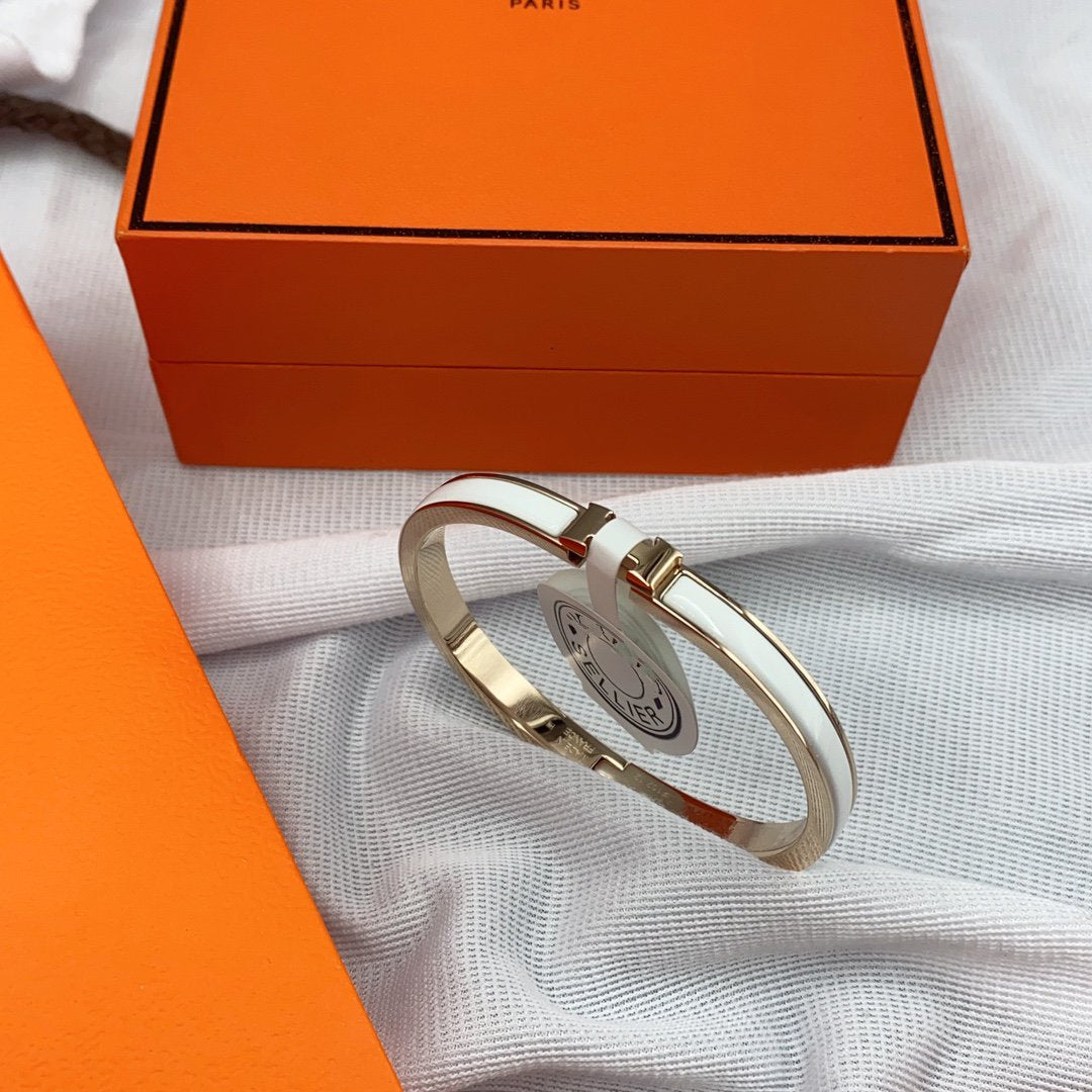 [LunaMar]CLASSIC HM CLIC WHITE 8MM ENAMEL BRACELET