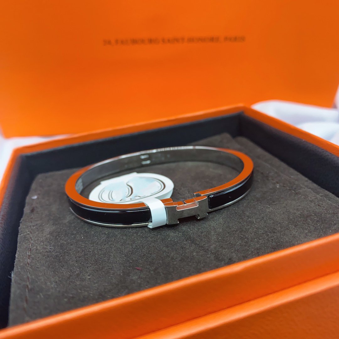 [LunaMar]CLASSIC HM CLIC BLACK 8MM ENAMEL BRACELET