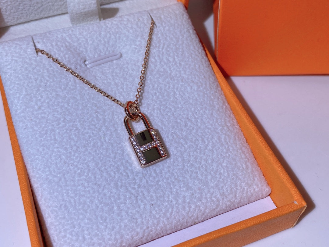 [LunaMar]HM ADVANCED NICHE LOCK HEAD NECKLACE DIAMONDS