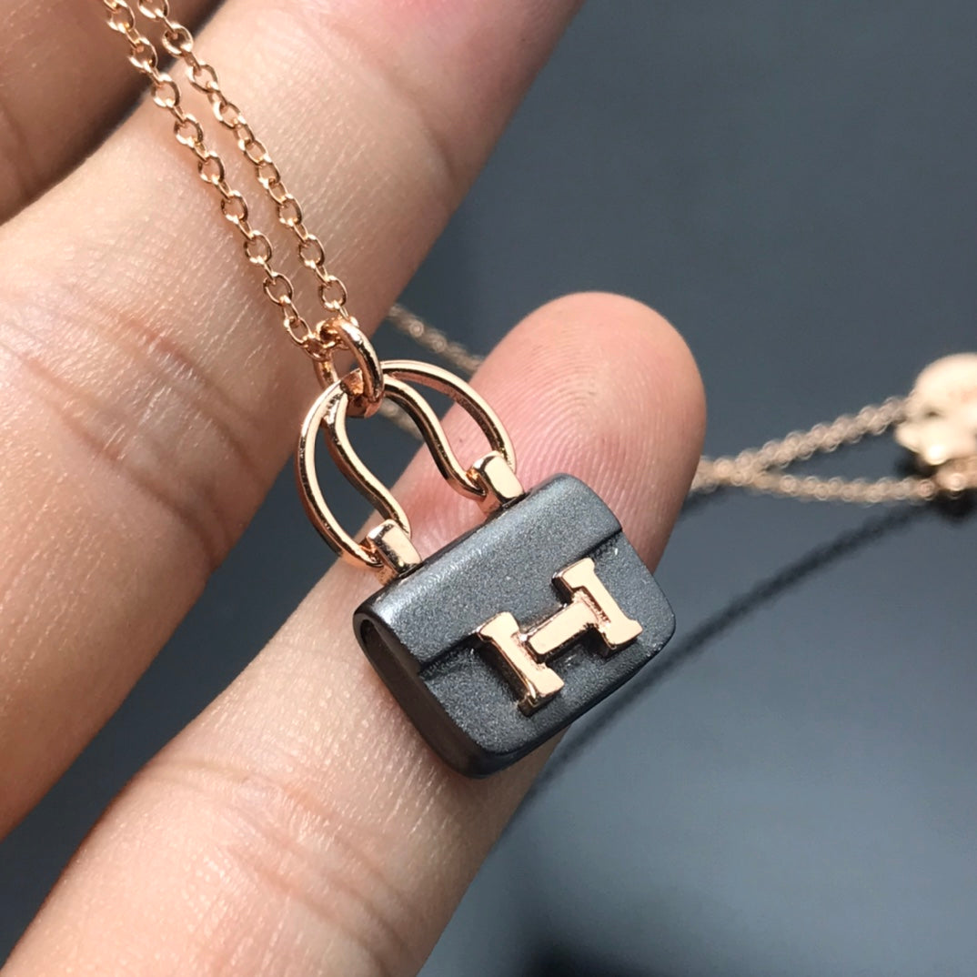 [LunaMar]WOMEN'S HM AMULETTES CONSTANCE PENDANT NECKLACE