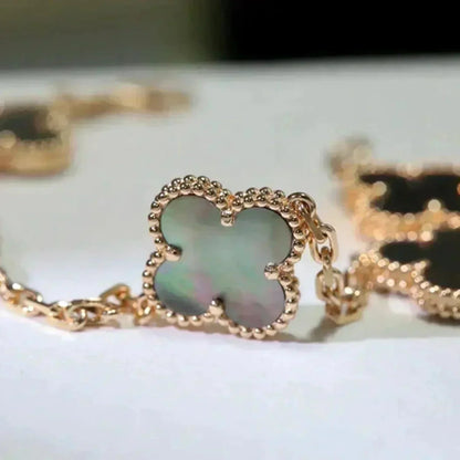 [LunaMar]LUCKY CLOVER 5-MOTIF BRACELET - GREY MOTHER-OF-PEARL COLLECTION