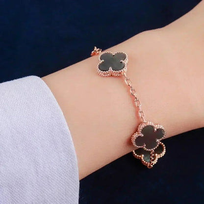 [LunaMar]LUCKY CLOVER 5-MOTIF BRACELET - GREY MOTHER-OF-PEARL COLLECTION