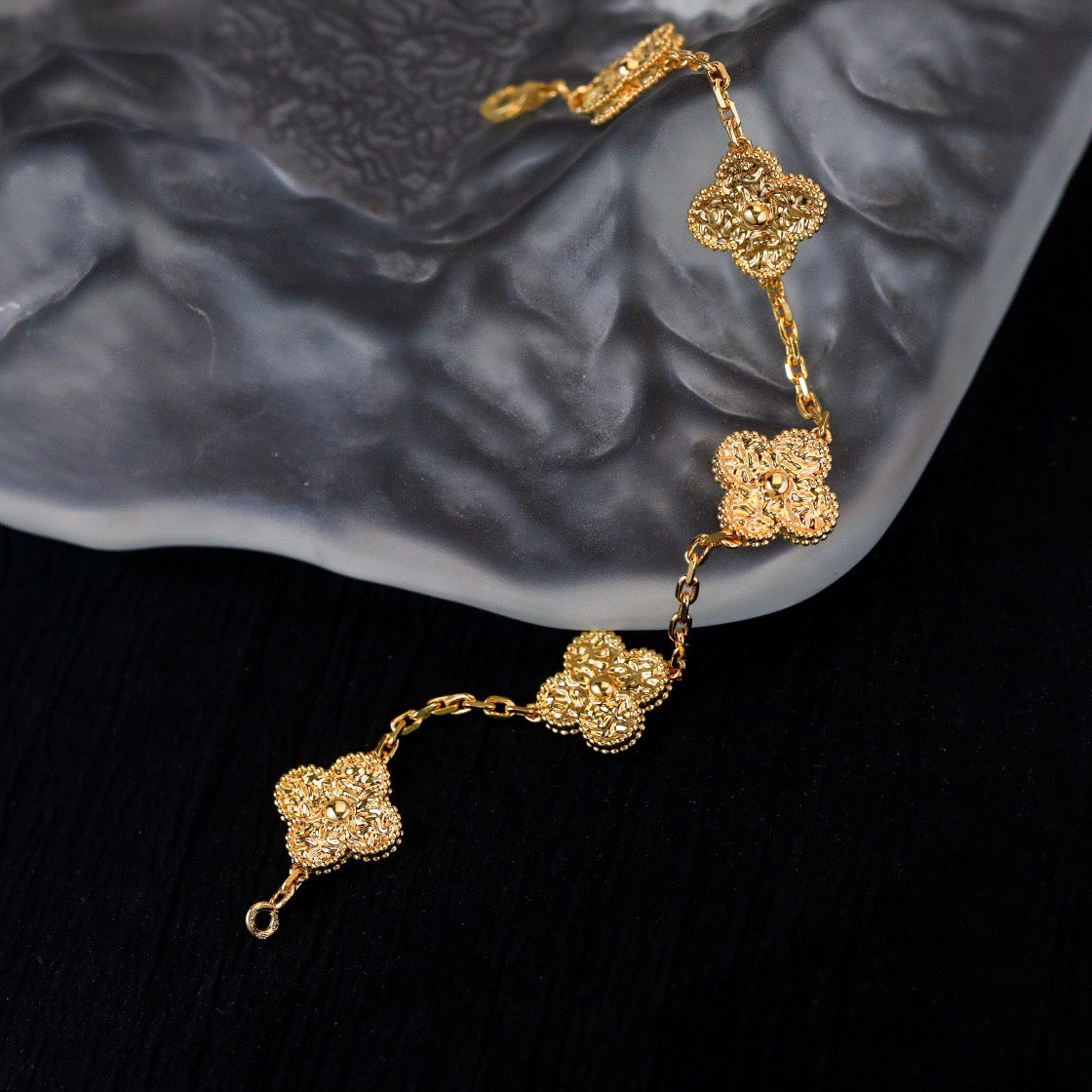 [LunaMar]LUCKY CLOVER 5-MOTIF BRACELET - BRONZING