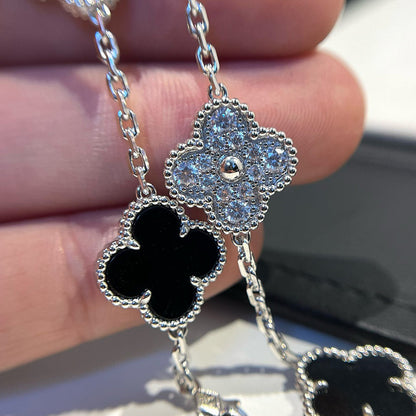 [LunaMar]LUCKY CLOVER 5-MOTIF BRACELET - BLACK OXNY COLLECTION