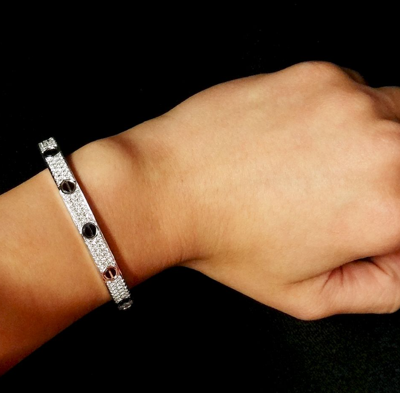 [LunaMar]CLASSIC 6.1MM LOVE BANGLE - DIAMOND PAVÉ & BLACK CERAMIC