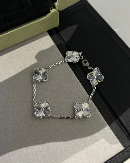 [LunaMar]LUCKY CLOVER 5-MOTIF BRACELET - LASER COLLECTION